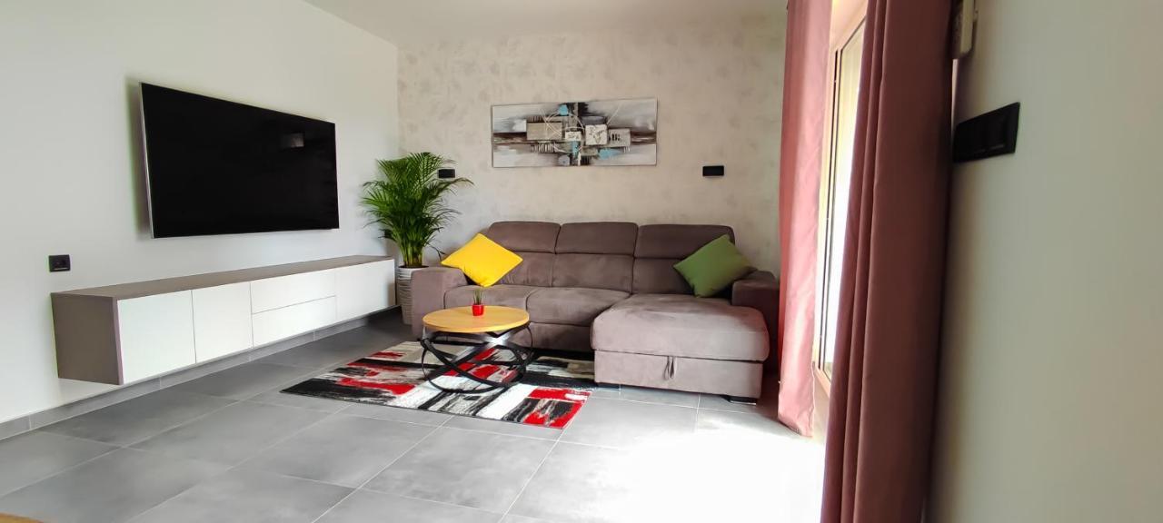 Apartment Denis Krk Town Buitenkant foto