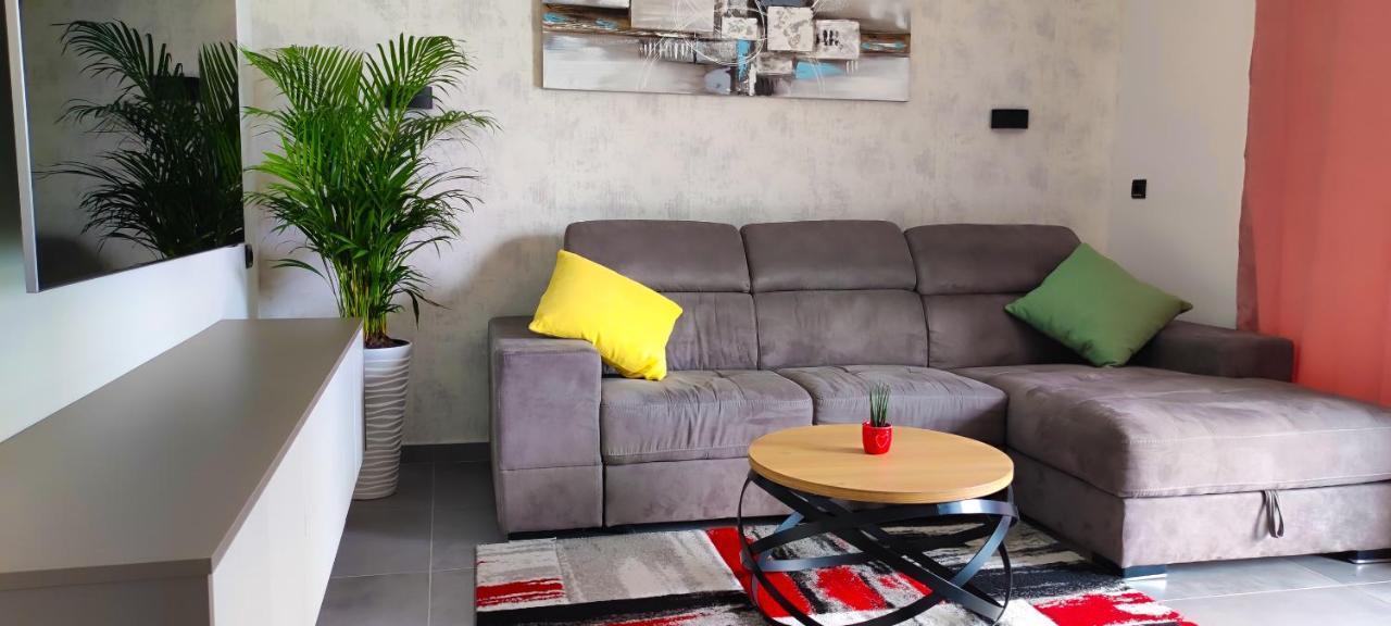 Apartment Denis Krk Town Buitenkant foto